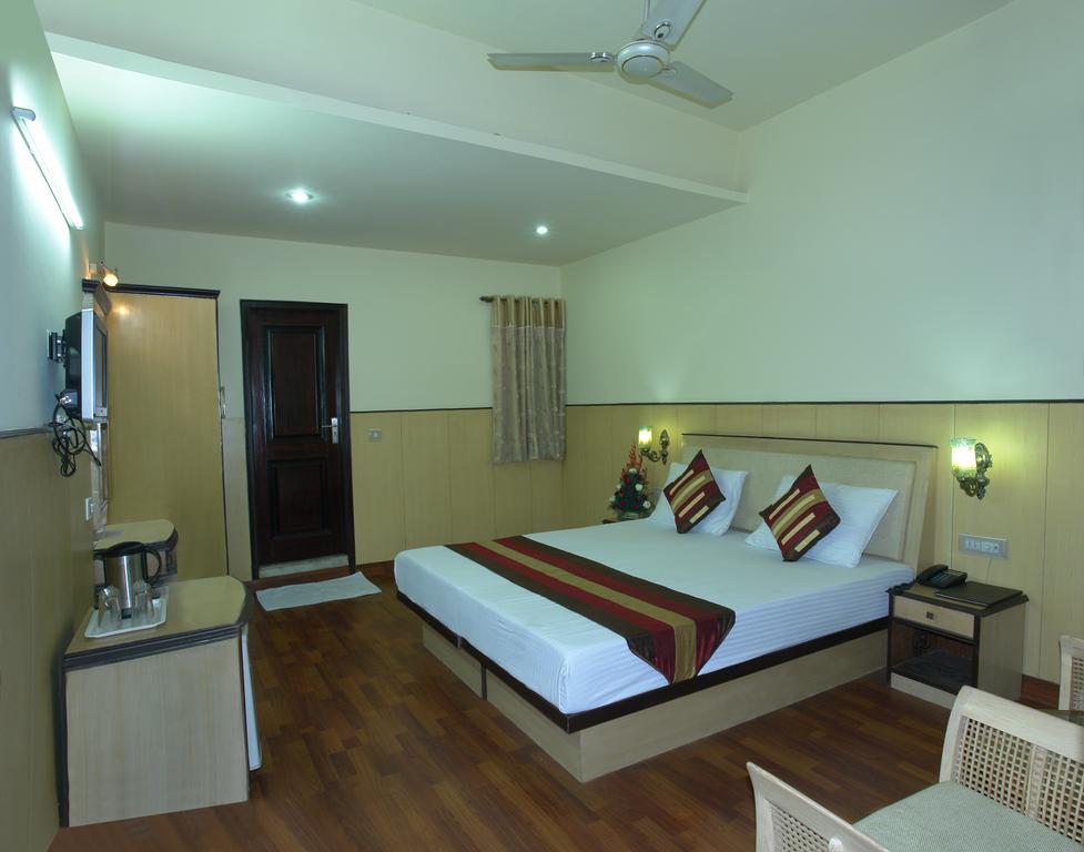 Hotel Karat 87 Inn 뉴델리 객실 사진